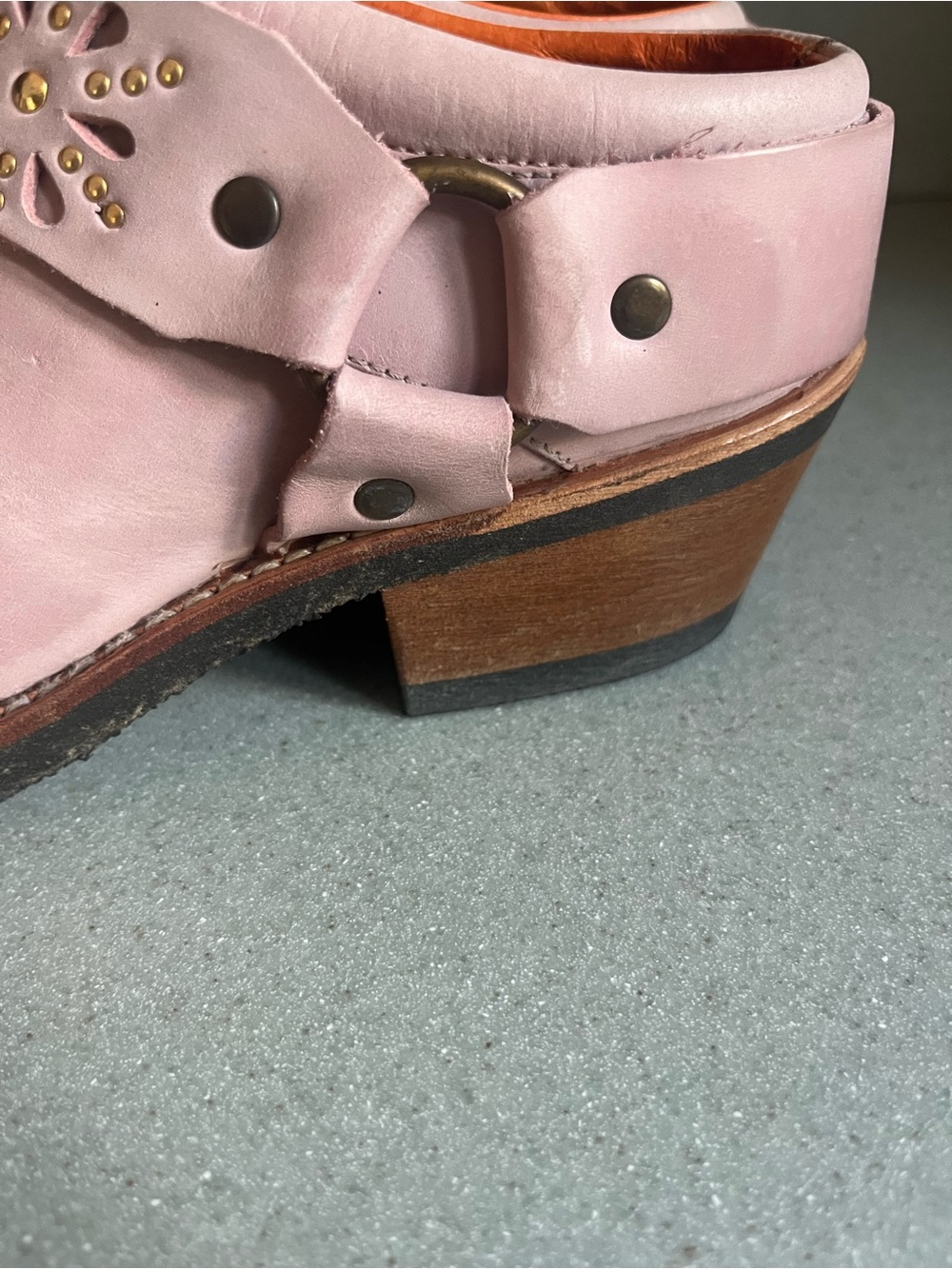 Frye Women's Blush pink Studded Ankle Booties Sz 7.5-8 - Picture 11 of 11